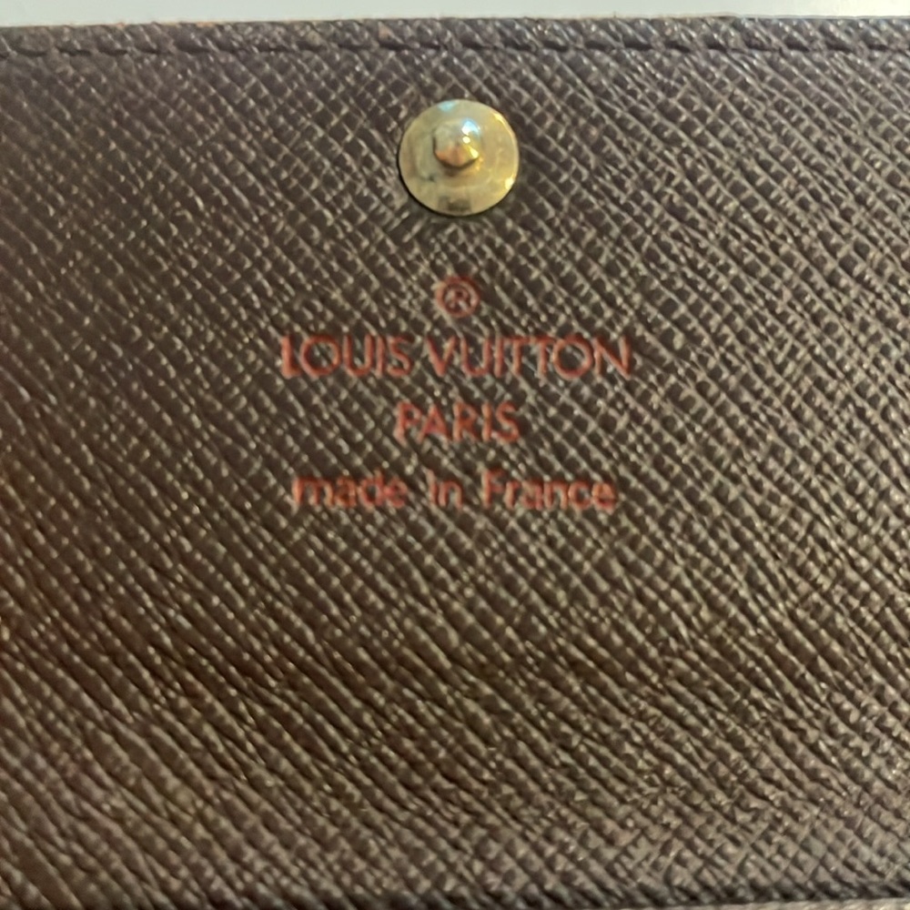 LOUIS VUITTON Damier Ebene Key Holder - Picture 5 of 13